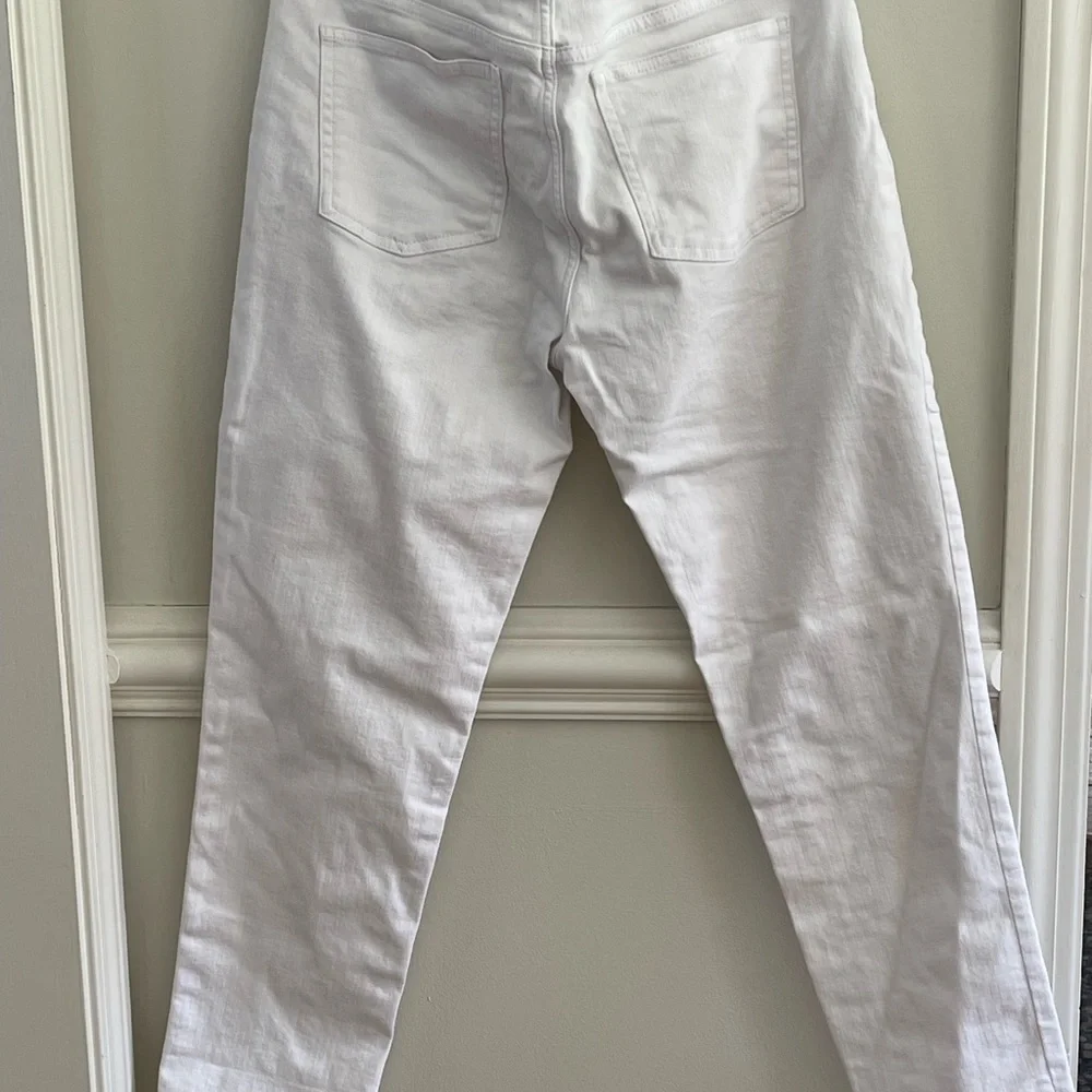 GAP Factory White Ankle & Cropped Jeans - Picture 3 of 7